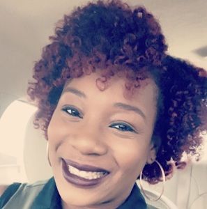 Meet your Posher, Adrena